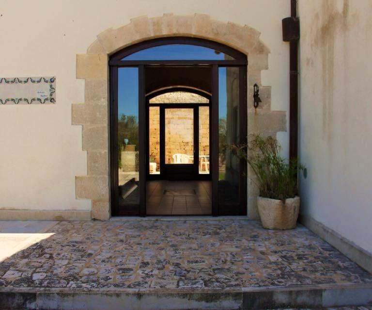 Agriturismobugilfezza Di Tgesd Модика Экстерьер фото