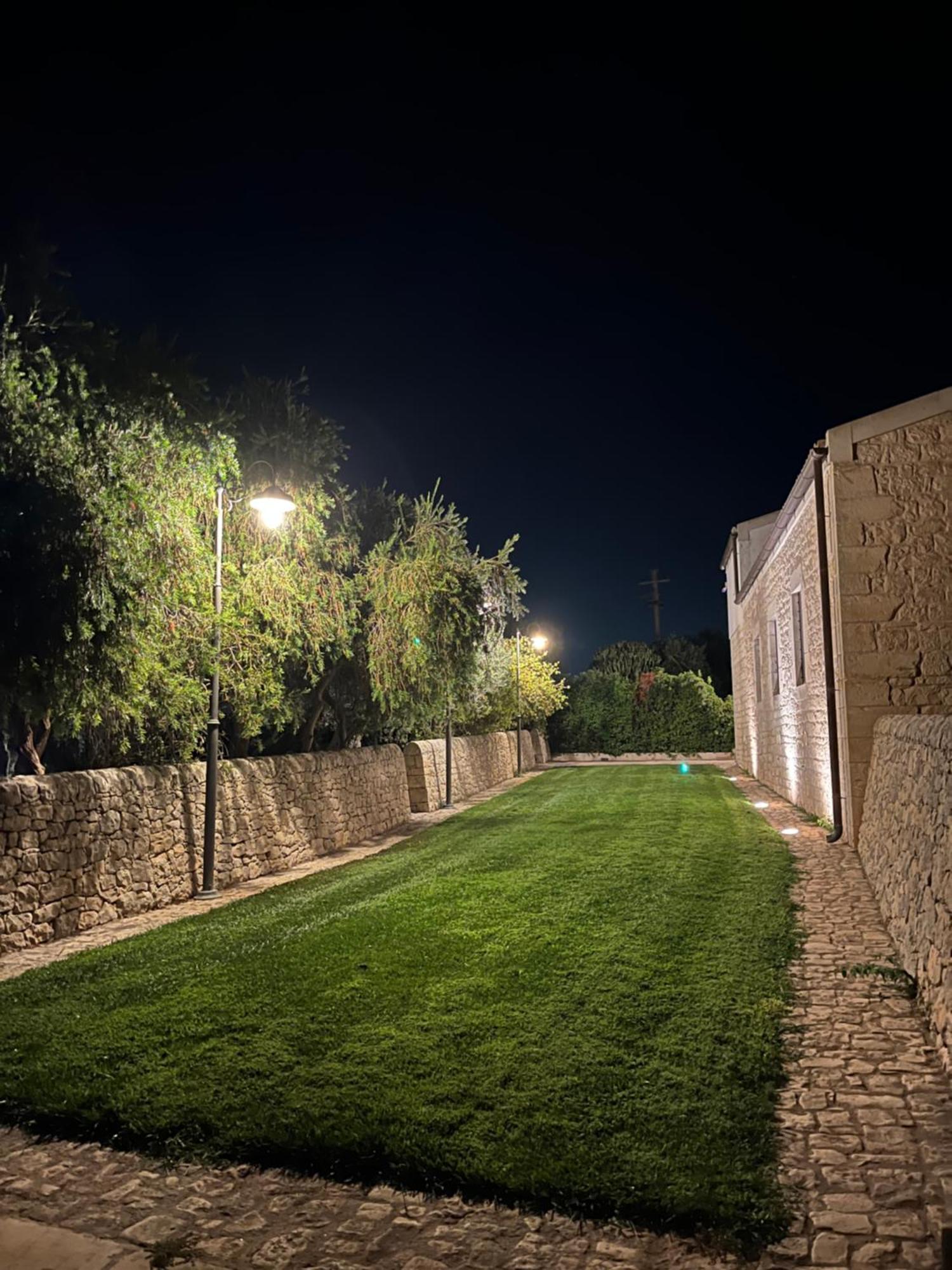 Agriturismobugilfezza Di Tgesd Модика Экстерьер фото